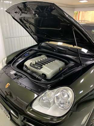 PORSCHE-CAYENNE-2006