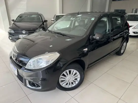 RENAULT SANDERO 1.6 PRIVILÉGE 16V FLEX 4P AUTOMÁTICO RENAULT SANDERO 1.6 PRIVILÉGE 16V FLEX 4P AUTOMÁTICO