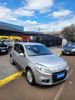 RENAULT SANDERO 1.6 PRIVILÉGE 16V FLEX 4P AUTOMÁTICO