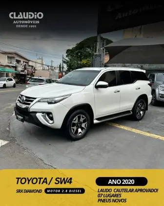 TOYOTA HILUX SW4 2.8 SRX DIAMOND 4X4 7 LUGARES 16V TURBO INTERCOOLER DIESEL 4P AUTOMÁTICO TOYOTA HILUX SW4 2.8 SRX DIAMOND 4X4 7 LUGARES 16V TURBO INTERCOOLER DIESEL 4P AUTOMÁTICO
