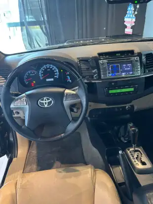 TOYOTA-HILUX SW4-2013