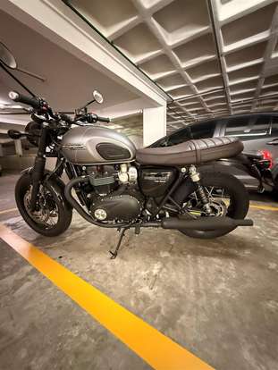 TRIUMPH-BONNEVILLE T120 BLACK 1200-2025