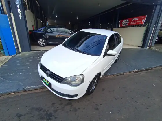 VOLKSWAGEN POLO SEDAN 1.6 MI COMFORTLINE 8V FLEX 4P MANUAL