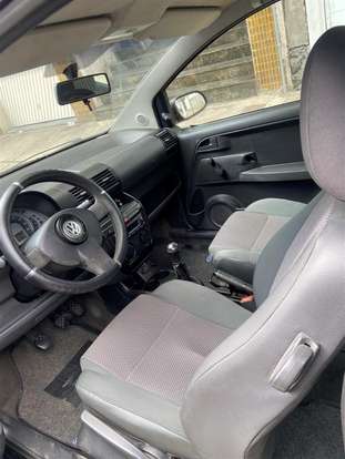 VOLKSWAGEN-FOX-2006