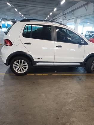 VOLKSWAGEN FOX 1.0 MPI TRACK 12V FLEX 4P MANUAL