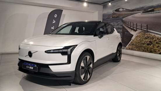 VOLVO-EX30-2024