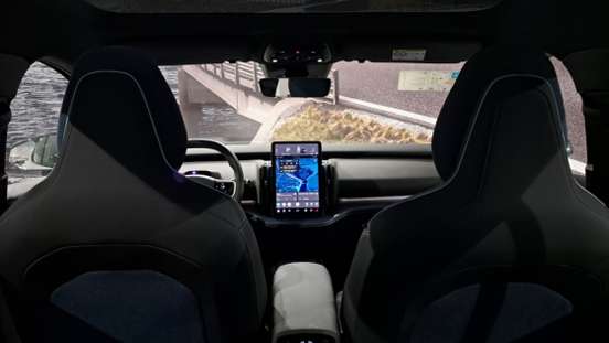 VOLVO-EX30-2024