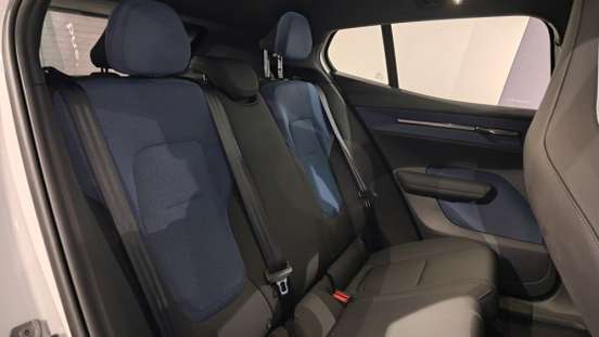 VOLVO-EX30-2024