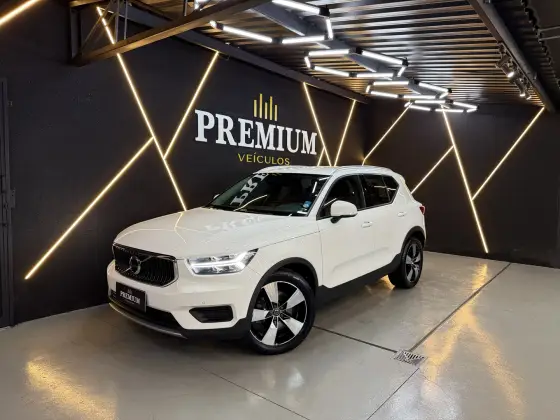VOLVO XC40 2.0 T4 GASOLINA MOMENTUM GEARTRONIC VOLVO XC40 2.0 T4 GASOLINA MOMENTUM GEARTRONIC
