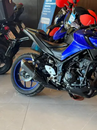 YAMAHA MT-03 ABS YAMAHA MT-03 ABS