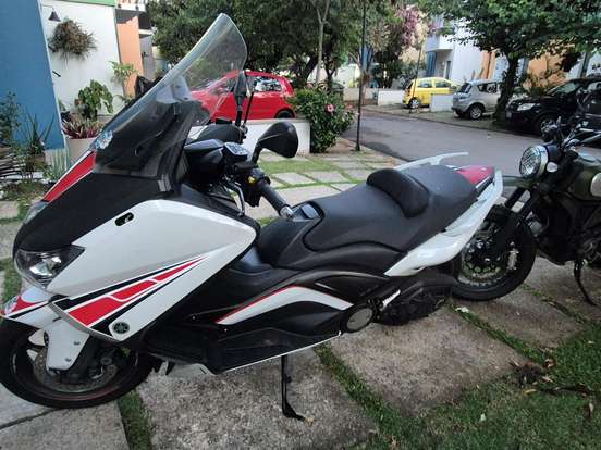 YAMAHA-TMAX YAMAHA-TMAX-2014