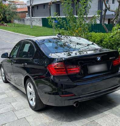 BMW-320i-2013