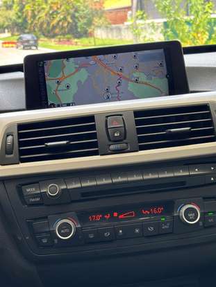 BMW-320i-2013