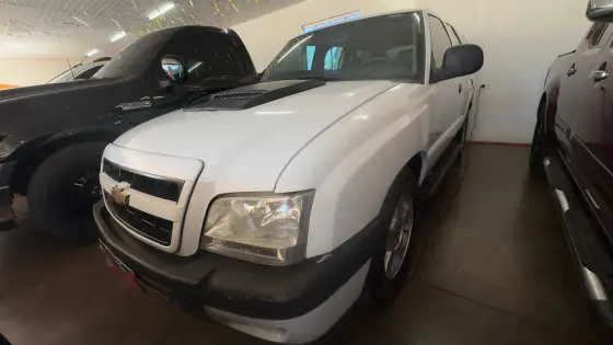 CHEVROLET BLAZER 2.4 MPFI ADVANTAGE 4X2 8V FLEX 4P MANUAL