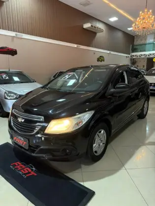 CHEVROLET ONIX 1.0 MPFI LT 8V FLEX 4P MANUAL