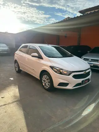 CHEVROLET ONIX 1.4 MPFI LT 8V FLEX 4P MANUAL