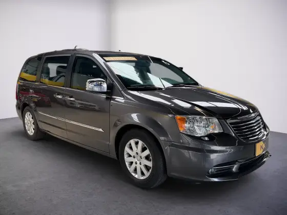 CHRYSLER TOWN & COUNTRY 3.6 LIMITED V6 24V GASOLINA 4P AUTOMÁTICO CHRYSLER TOWN & COUNTRY 3.6 LIMITED V6 24V GASOLINA 4P AUTOMÁTICO
