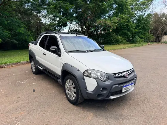 FIAT STRADA 1.8 MPI ADVENTURE CD 16V FLEX 3P AUTOMATIZADO FIAT STRADA 1.8 MPI ADVENTURE CD 16V FLEX 3P AUTOMATIZADO