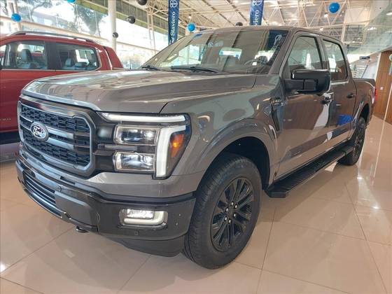 FORD F-150 5.0 V8 GASOLINA CD LARIAT BLACK FX4 AUTOMÁTICO