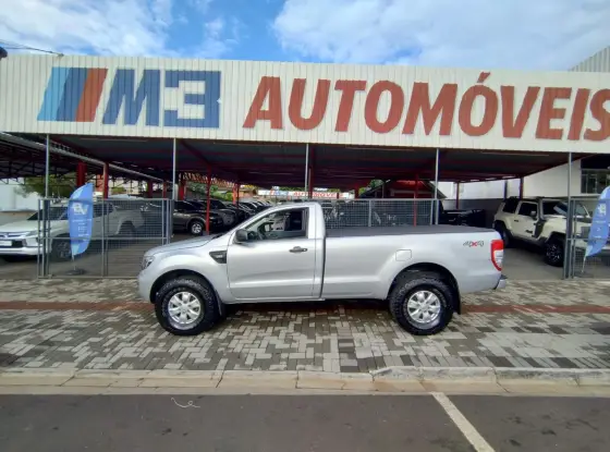 FORD RANGER 3.2 XLS 4X4 CS 20V DIESEL 2P MANUAL