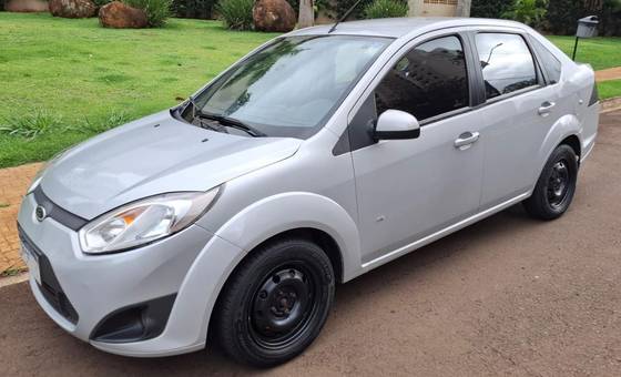 FORD FIESTA 1.6 ROCAM SE PLUS 8V FLEX 4P MANUAL