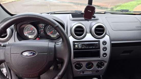 FORD-FIESTA-2013