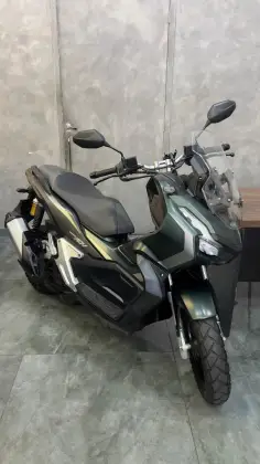 HONDA ADV 