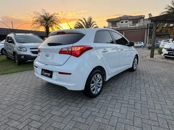 HYUNDAI HB20 1.0 COMFORT 12V FLEX 4P MANUAL