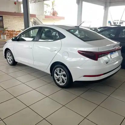 HYUNDAI-HB20S-2023