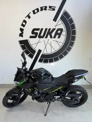 KAWASAKI Z400 