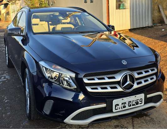 MERCEDES-BENZ-GLA 200-2018