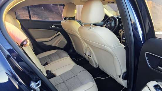 MERCEDES-BENZ-GLA 200-2018