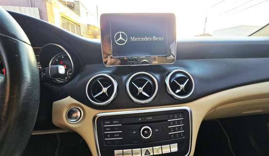 MERCEDES-BENZ-GLA 200-2018