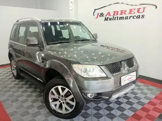 MITSUBISHI PAJERO TR4 2.0 4X4 16V 140CV FLEX 4P AUTOMÁTICO