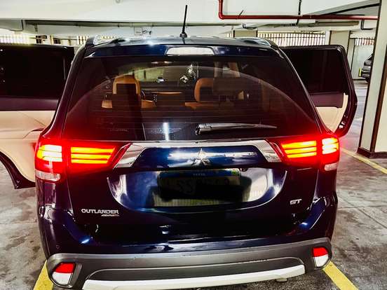 MITSUBISHI-OUTLANDER-3.0 GT 4X4 V6 24V GASOLINA 4P AUTOMÁTICO MITSUBISHI-OUTLANDER-2016