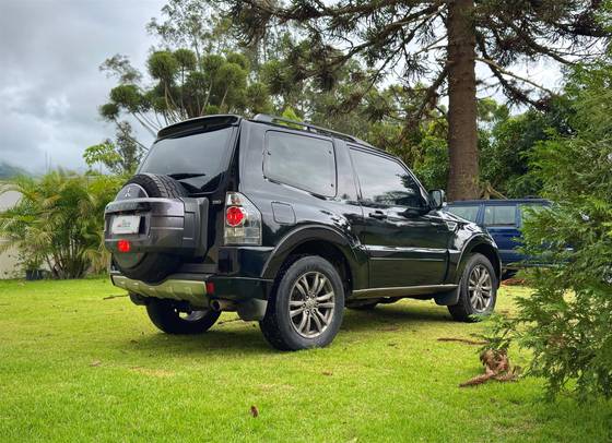 MITSUBISHI PAJERO FULL 3.2 HPE 4X4 16V TURBO INTERCOOLER DIESEL 2P AUTOMÁTICO