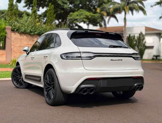 PORSCHE-MACAN-2024