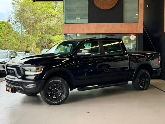 RAM 1500 5.7 V8 GASOLINA REBEL CD 4X4 AUTOMÁTICO