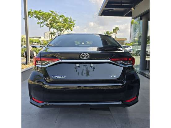 TOYOTA-COROLLA-2025