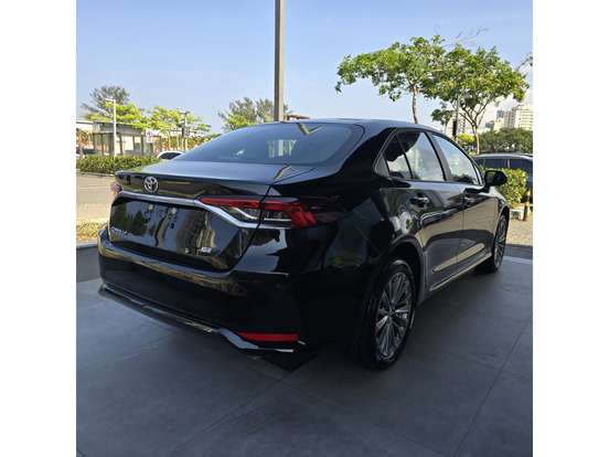 TOYOTA-COROLLA-2025