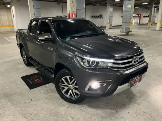 TOYOTA HILUX 2.8 SRX 4X4 CD 16V DIESEL 4P AUTOMÁTICO