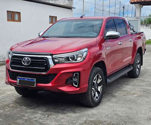 TOYOTA-HILUX-2019