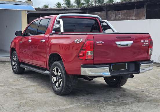 TOYOTA-HILUX-2019