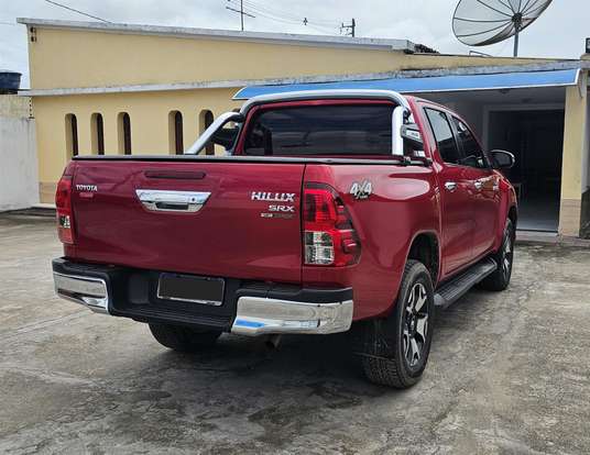 TOYOTA-HILUX-2019