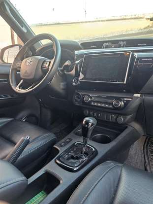 TOYOTA-HILUX-2019