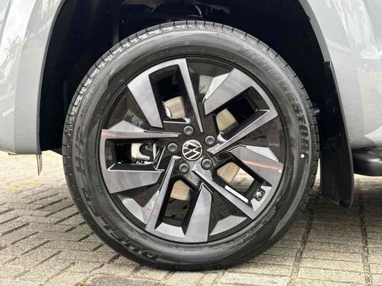 VOLKSWAGEN-AMAROK-2025