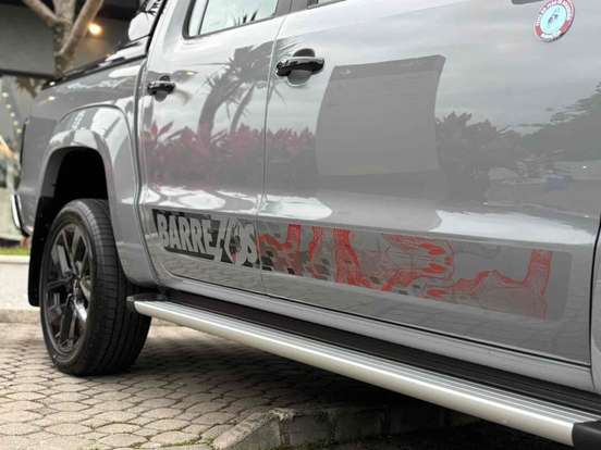 VOLKSWAGEN-AMAROK-3.0 V6 TDI DIESEL BARRETOS 70 ANOS CD 4MOTION AUTOMÁTICO VOLKSWAGEN-AMAROK-2025