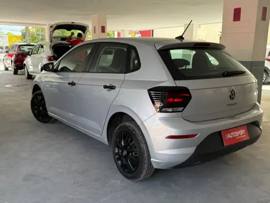 VOLKSWAGEN-POLO-2024