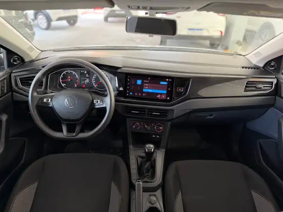 VOLKSWAGEN-POLO-2024