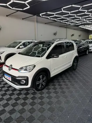VOLKSWAGEN UP 1.0 170 TSI TOTAL FLEX XTREME 4P MANUAL